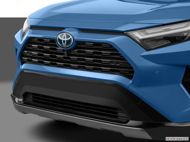 2025 Toyota RAV4 Review: Is Toyota’s Best-Selling SUV Still the Smartest Buy?